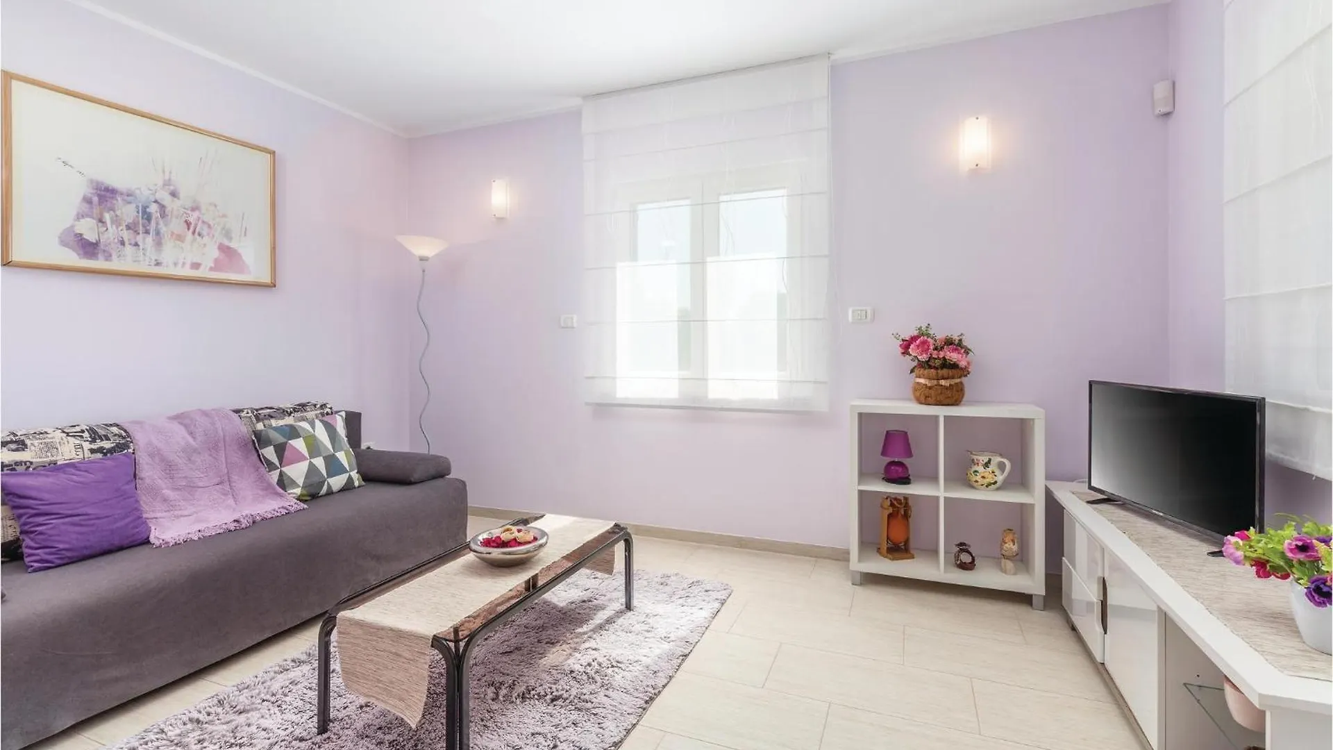 Awesome Home In Peruski With Wifi